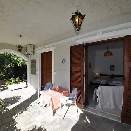 Apartment Alexandros &