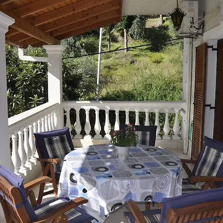 Apartment Alexandros &